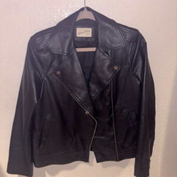 Universal Thread Women's Moto Jacket Black Faux Leather Quilted Size S - Picture 2 of 4